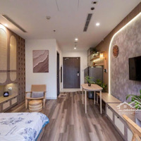 Siêu Phẩm 2 Phòng Ngủ79,9M², View Trực Diện Hồ Bơi, Giá Mềm, Căn Khan Hiếm Khó Tìm Chỉ Hơn 5 Tỷ