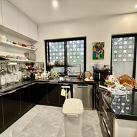 Bán Nhà Biệt Thự Bát Khối 75M2-5 Tầng-Mt 6M-Chỉ 8 Tỷ Dân Xây-Ô Tô-Lô Góc-Full Nội Thất Đẳng Cấp