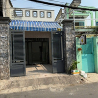 Nhà Gần Chợ Trung Chánh, Đường Xe Hơi Thông, Rất Thuận Tiện Kinh Doanh - Nhà 4 Phòng Ngủ