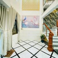 NHÀ MỚI ĐẸP NỘI THẤT CAO CẤP, HXH 4,9x9 , SAU LƯNG MẶT TIỀN ĐƯỜNG SỐ 1 P.13. GV, 5TY 850 BỚT NHẸ