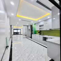 Nguyễn Trãi - 5 Tầng- Ô Tô Tránh - Gần Trường Đại Học 14.5 Tỷ, 70M2]