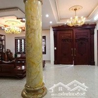 Bán Biệt Thự Tp Giao Lưu, Phạm Văn Đồng, 200 M2,Mặt Tiền9M, 2 Mặt Đường, Nt Lim, 2 Thoáng. Chỉ 68 Tỷ!