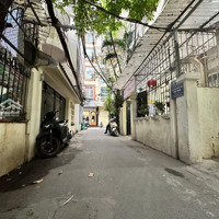 Bán Nhà Đê La Thành.diện Tích 84/95 Mét Vuông. 3 Tầng 5.6 Mét Mặttiền. 25 Tỷ. Đống Đa..vị Trí Đẹp.