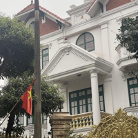 Bán Biệt Thự Sân Vườn Dịch Vọng, Cầu Giấy, Nội Thất Nk Đức,Mặt Tiền12M, 270M 4T, Ở Kết Hợp Vp, 73.8 Tỷ