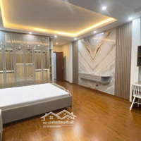Nhà Mới Ngọc Lâm 6 Tầng Thang Máy Lô Góc, Ô Tô 7 Chỗ Vào Nhà, Nội Thất Cao Cấp.