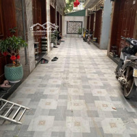 Bán Nhà Cổ Linh,Lb Gần Cầu Vĩnh Tuy,Hàng Xómtrung Tâm Thương Mạiaeon-Ngõ Phân Lô To Thoáng Đẹp-Sát Ô Tô Tránh