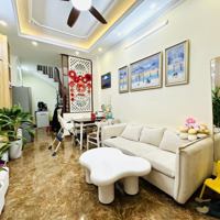 Bán Nhà Cổ Linh,Lb Gần Cầu Vĩnh Tuy,Hàng Xómtrung Tâm Thương Mạiaeon-Ngõ Phân Lô To Thoáng Đẹp-Sát Ô Tô Tránh