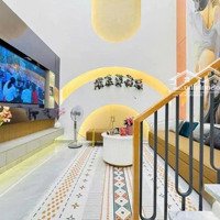 Chủ Bán Gấp Căn Nhà Đẹp Để Xoay Vốn Đ.lãnh Binh Thăng-P.8-Q.11. Giá Bán 3Tỷ370/86M2. Đang Cho Thuê 24 Triệu