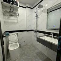 Bán nhà Phố Giảng Võ, Nhà Mới Thang Máy, Cách Ô Tô 20m, 42mx5T, Giá: 8.9 Tỷ, Lh: 0396935190.