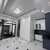 Bán nhà Phố Giảng Võ, Nhà Đẹp Ở Ngay, Thang Máy Xịn, 40mx5T, Giá: 8.7 Tỷ, Lh: 0396935190.