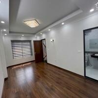 Bán nhà Phố Giảng Võ, Nhà Đẹp Ở Ngay, Thang Máy Xịn, 40mx5T, Giá: 8.7 Tỷ, Lh: 0396935190.
