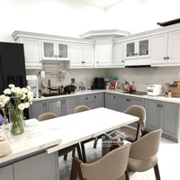 Khu Phân Lô Đồng Bộ 2 Mặt Hẻm - Xe Hơi Ngủ Trong Nhà-Diện Tích55M2- 4 Tầng Đúc- Hoàng Bật Đạt - Tân Bình