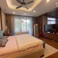 Bán biệt thự Ciputra Tây Hồ 225m2 siêu đẹp oto 4 làn sân trước sân sau