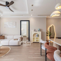 Cho Thuê Cc Kingdom 101 - Q.10, Diện Tích: 50M2, 1Pn/ 1 Vệ Sinh Giá Chỉ 13 Triệu, View Quận 1. Liên Hệ: 0933 813 383.