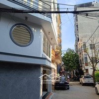 Bán Nhà Lô Góc_ Kinh Doanh Sầm Uất_Ôtô Tránh_Nhà Thiết Kế Rộng _Trước Nhà Xe Đỗ Bát Ngát