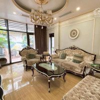 Biệt Thự Sân Vườn Dịch Vọng - Tặng Nội Thất Nhập Khẩu Đức - Gara 3 Ô Tô - Vỉa Hè 10M