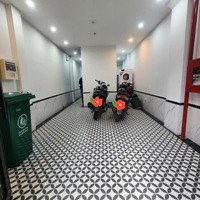 Phố Cầu Giấy- Ccmn 5 Tầng Thang Máy- 11 Phòng- Full Đồ- Dòng Tiền 40 Tr/ Tháng- Giá Nhỉnh 11 Tỷ