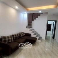 Bán Nhà Giang Văn Minh - Ô Tô Đỗ Cửa - Kinh Doanh - Ngõ Thông
Giá: 13.9 Tỷ - Diện Tích 40M