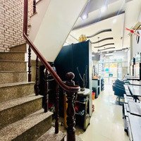 Mặt Tiền Đường Lớn - 18 Tỷ- Đường 10M - Nhà 2 Tầng - 2 Phòng Ngủ- 68M2 - ( 3,5M X 19,5M ) - Thảo Điền .