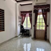 Cho thuê nhà 3 tầng, kiệt ô tô Cù Chính Lan, quận Thanh Khê, Đà Nẵng -Diện tích 50m2. Giá 6.5 triệu/tháng