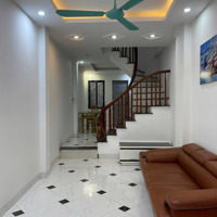 Bán Nhà 38M2 Giá Bán 3Tỷ300 Sổ Đỏ Chuẩn Không Lỗi Phong Thủy , Không Quy Hoạch Gần Quốc Lộ 21B Tiện Ích