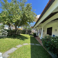 Cho Thuê Villas Ngắn Hạn Tại Mũi Né Domaine, 400M2, Đẹp, Nhiều Tiện Ích. Giá 3-5 Triệu/ Ngay