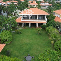 Cho Thuê Villas Ngắn Hạn Tại Mũi Né Domaine, 400M2, Đẹp, Nhiều Tiện Ích. Giá 3-5 Triệu/ Ngay