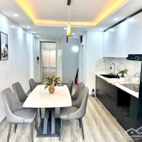 Bán Nhà Lò Đúc Thang Máy 40M Giá Bán 8,6Tỷ Ngay Gần Phố