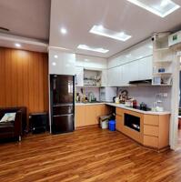 Giảm gần 1 tỷ, chủ cần bán gấp siêu phâm Cầu Giấy 97m2, 3Pn, lô góc, tặng nội thất