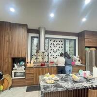 Bán nhà Nguyễn Văn Cừ,Long Biên 7 tầng,115m,mt5.5m oto vào nhà nhỉnh 26 tỷ