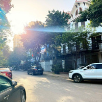 Liền Kề Siêu Hiếm, Duy Nhất 1 Căn Sau Lưng Bộ Ngoại Giao. Vỉa Hè Rộng, Nhiều Ô Tô Tránh, Kinh Doan