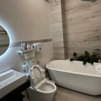 Cần Bán Nhà Đẹp 3 Tầng, Đường 13M Tđc Đất Lành, Giá Rẻ