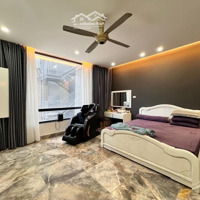 Siêu Phẩm Liền Kề Vip Ngay Sau Đại Sứ Quán Mỹ Ngõ Ô Tô Tránh Đối Diệntrung Tâm Thương Mại Giá Bán 32 Tỷ