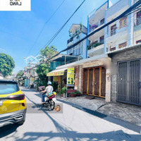 Vị Trí Siêu Đẹp Ngay Trường Đại Học Cảnh Sát. Ra Kha Vạn Cân Chỉ 100M.ngang 5,8M.xây Cao Tầng Tốt