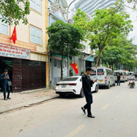 Mặt Phố Đỗ Nhuận Đối Diện Công Viên Hòa Bình. Tòa Vp Thông Sàn, Thang Máy. Đang Cho Thuê 250 Triệu