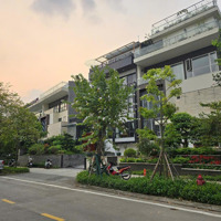 Bán Biệt Thự Siêu Vip Khu Q-Ciputra, 400M2,5 Tầng, Mặt Tiền 12M,Không Gian Sống Lý Tưởng Tuyệt Vời!