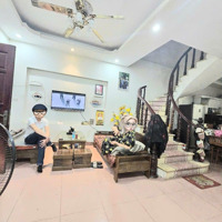 Cho Thuê Nhà 3 Tầng 94 M2 Kinh Doanh - Gara Ô Tô - Tại Phường Thượng Thanh - Quận Long Biên