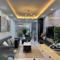 Bán Nhà Võ Chí Công, 35 M2, 5 Tầng,Mặt Tiền3.6 M, Ô Tô, Dân Xây, Thang Máy, Nt Đẹp Full. Chỉ 11.6 Tỷ !