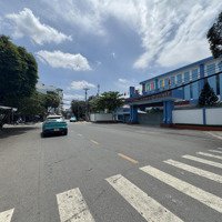 Bán Nhà Khu Nội Bộ Có Công Viên . Đường Trước Nhà 8M Nhựa.diện Tích: 4X19M. 3 Lầu . Nhà Đẹp .