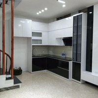 Bán Nhà Riêng 40M Tại Vĩnh Ninh 4 Tầng ,Gần Hồ Sen .4,5 Tỷ