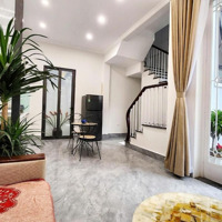 Nhà Mới Ngõ 42 Sài Đồng - 3 Bước Hồ Điều Hoà, Ô Tô Tránh - 5 Tầng Full Nội Thất Đẹp.