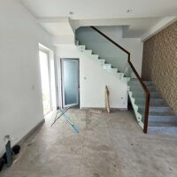 Biệt thự Khang Điền Mega Vilage căn góc bề thế dt: 9,5x15, 3 tầng, 4pn,4wc, giá 11,7 tỷ