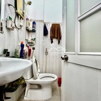 Bán Nhà Đẹp 05 Tấm Btct - Trục Đường Đoàn Văn Bơ , Phường 16 ,Quận 4