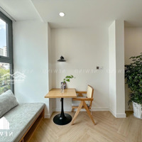 Căn Hộ Cao Cấp 1 Phòng Ngủngay Trung Tâm Quận 7 ( One Bedroom Apartment In District 7)