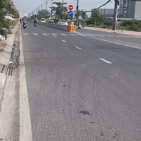 Bán Nhà Cấp 4 Cũ Tiện Xây Dựng Mới. Vị Trí Đắc Địa. Ngang 20M Dài 30M Có 400M2 Thổ. Liên Hệ: 0907063739