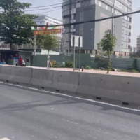 Bán Nhà Cấp 4 Cũ Tiện Xây Dựng Mới. Vị Trí Đắc Địa. Ngang 20M Dài 30M Có 400M2 Thổ. Liên Hệ: 0907063739