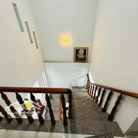Một Căn Duy Nhất!! Chủ Bán Gấp Nhà Hẻm 4M Lê Văn Sỹ,P14, Quận 3,Diện Tích44M2, Giá Bán 2Tỷ590, Sổ Hồng Riêng