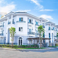 Bán Gấp Biệt Thự Phố Compound Q2 Sol Villas , 6Mx22M, 3,5 Tấm View Đẹp, Giá Hạ Còn 13.5 Tỷ.