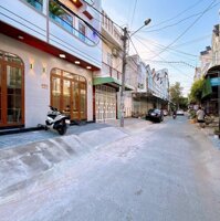 Nhà trệt 2 lầu xây mới cách chợ An Khánh 50m, gần Trường Đại Học Cần Thơ