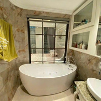Bán Nhà Riêng Tại Đường Lạc Long Quân Ôtô Tránh Diện Tích: 140M2, Giá: 38 Tỷ. Tây Hồ